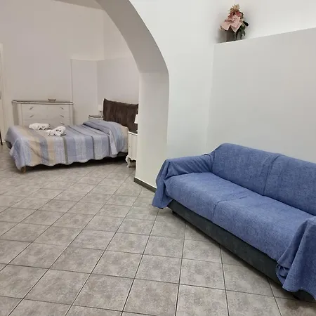 Mandra Holidays Appartement