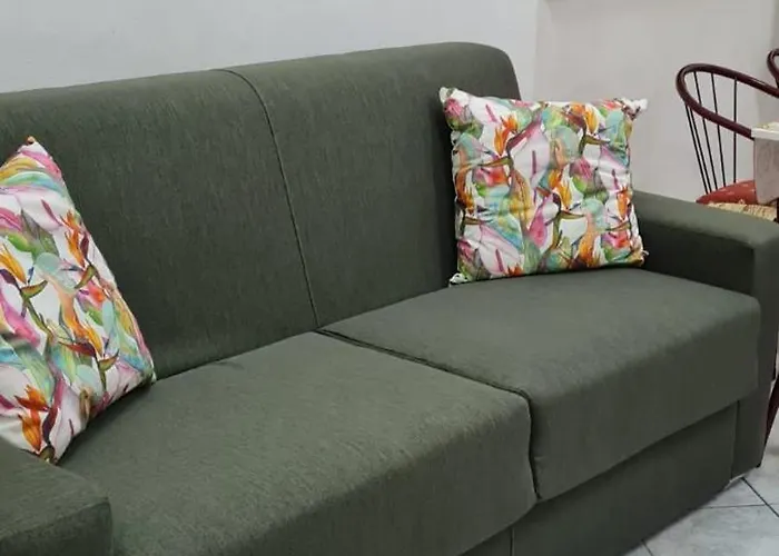 Mandra Holidays Апартаменти *